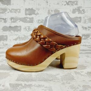 New Dolce Vita Hila Chunky Saddle Leather Brown Slip On Clog Heels M671